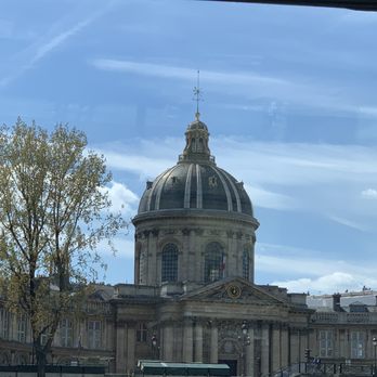 Bateaux Parisiens - Institut de France view from the cruise - French Near Me - Paris, 75 Bateaux Parisiens - Institut de France view from the cruise - French Near Me - Paris, 75