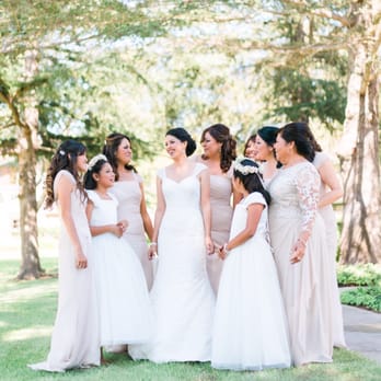 Alejandra Gallegos Photography - The beautiful bride and her ladies. - Event Photography Near Me Alejandra Gallegos Photography - The beautiful bride and her ladies. - Event Photography Near Me
