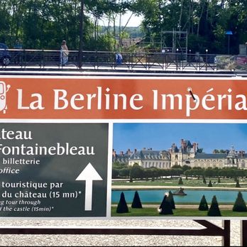 Gare de Fontainebleau-Avon - Sign for Fontainebleau tickets - Train Stations Near Me - Avon, 77