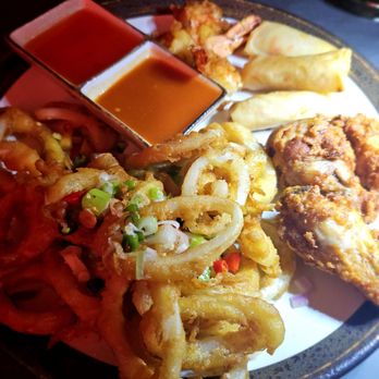 Le Chai - Combo Platter 3 spring Rolls, 3 chicken wings, 3 crispy shrimps, Calamari - Thai Near Me - Brooklyn, New York