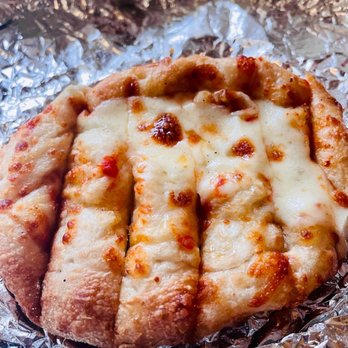 Mama's Kitchen - Garlic Cheese Bread - Pizza Near Me - Washington, DC, District of Columbia