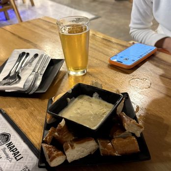 Napali Brewing - Brewpubs Near Me - Kapaʻa, Hawaii