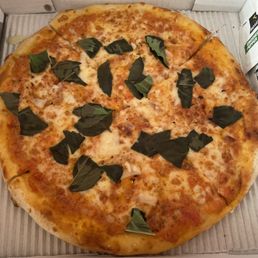 Vodka sauce pizza from Alanza Pizza Vodka sauce pizza from Alanza Pizza