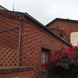 Interesting brickwork, one of the oldest fire stations in SF located by Ocean Beach.