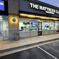 The Mattress Clinic - Exterior of The Mattress Clinic in Moore, OK, conveniently located near I-35.