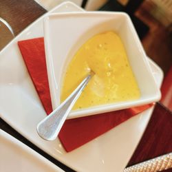 Café Zikke - Hollandaise zum Spargel...
