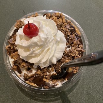Sweetberries Eatery & Frozen Custard - Utterly Reese's - Ice Cream & Frozen Yogurt Near Me - Bradenton, Florida Sweetberries Eatery & Frozen Custard - Utterly Reese's - Ice Cream & Frozen Yogurt Near Me - Bradenton, Florida