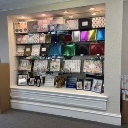 Print and Ship Hub - Gift box, envelopes, what-nots, picture frames...