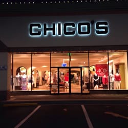 Chico's - Chico's at night