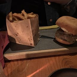 Pourhouse burger Pourhouse burger