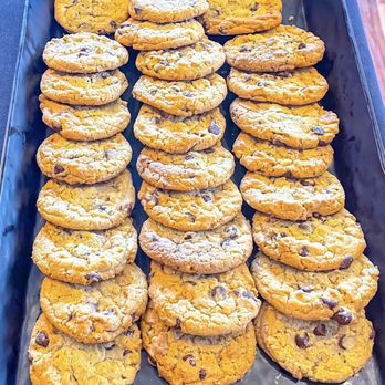 Foundry & Lux - Choco Chip Cookies fresh out the oven. Wish they had a greater dessert menu. But these were yum - New American Near Me - South San Francisco, California Foundry & Lux - Choco Chip Cookies fresh out the oven. Wish they had a greater dessert menu. But these were yum - New American Near Me - South San Francisco, California