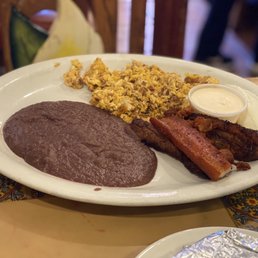Huevos con chorizo Huevos con chorizo