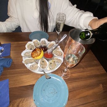 Lady Blue - Oysters + Prosecco deal - Cocktail Bars Near Me - New York, New York