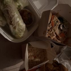 Huong Sizzling Wok - Spring roll Vegetable lo mein Fried rice Crab rangoon