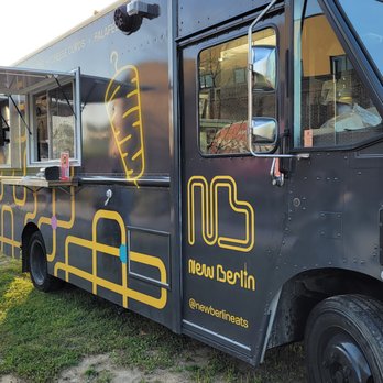 New Berlin - New Berlin food truck from the side - Food Trucks Near Me New Berlin - New Berlin food truck from the side - Food Trucks Near Me