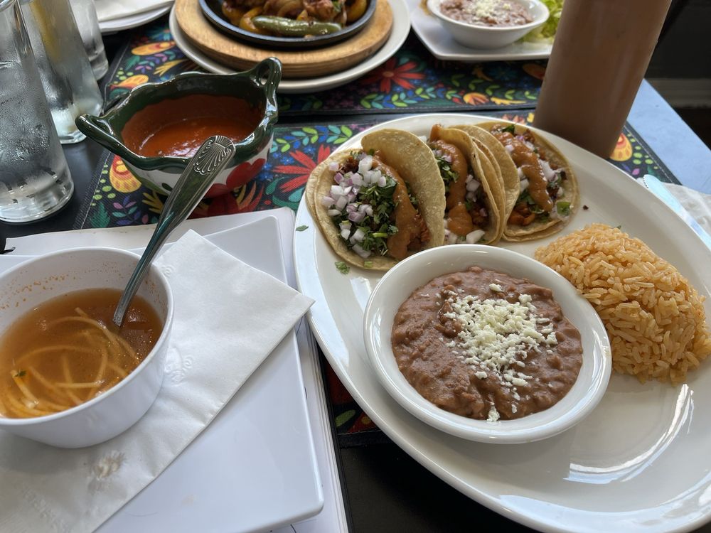 Gwacamole Restaurant