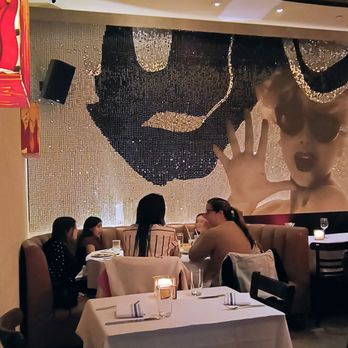 Serafina - Broadway - Italian Near Me - New York, New York
