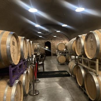 Oak Mountain Winery - Cave restaurant - Wineries Near Me - Temecula, California