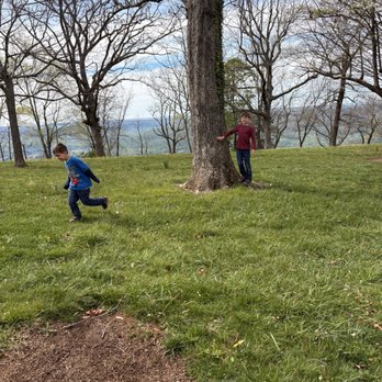 Point Park - Big open area the boys were allowed to run around and play before exploring the trails - Parks Near Me - Lookout Mountain, Tennessee