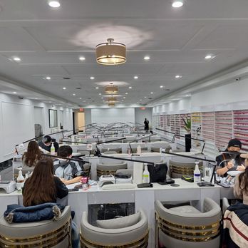 Kiara Nail Spa - Nail Salons Near Me - Evanston, Illinois