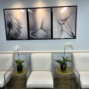 Highly Artistic Surgery - Waiting area - Cosmetic Surgeons Near Me - Poway, California Highly Artistic Surgery - Waiting area - Cosmetic Surgeons Near Me - Poway, California