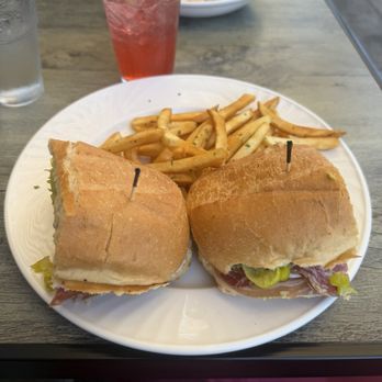 The Plaza Bistro - Italian Grinder - Italian Near Me - Sonoma, California The Plaza Bistro - Italian Grinder - Italian Near Me - Sonoma, California