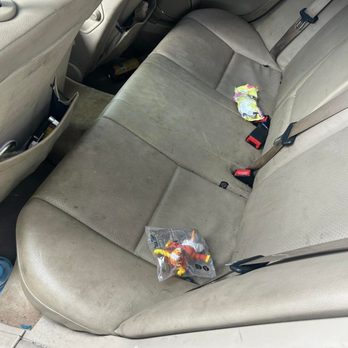 Hutchins Mobile mechanic - Before pictures of a very dirty Mercedes CL class interior - Auto Repair Near Me