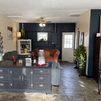 Stable Grounds Coffee - Great lounge space - Cafes Near Me - Newport, North Carolina Stable Grounds Coffee - Great lounge space - Cafes Near Me - Newport, North Carolina