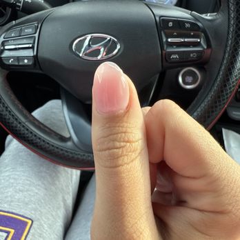 Venus Nail Lounge & Spa - Chipped gel after 4 days - Nail Salons Near Me - Winter Park, Florida