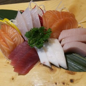 Ken Sushi - Sashimi dinner with a bit of gold flakes - Sushi Bars Near Me - Waterloo, Ontario Ken Sushi - Sashimi dinner with a bit of gold flakes - Sushi Bars Near Me - Waterloo, Ontario