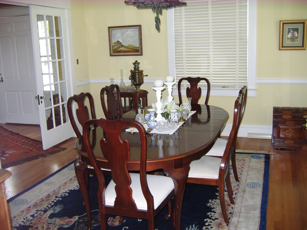 BELLPORT INN B&B Updated September 2024 10 Photos 723 E Main St