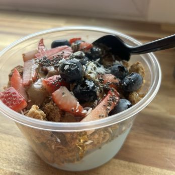 Vui’s Juice Cafe - This the blue açaí bowl - Juice Bars & Smoothies Near Me - Nashville, Tennessee Vui’s Juice Cafe - This the blue açaí bowl - Juice Bars & Smoothies Near Me - Nashville, Tennessee