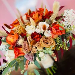 Magenta Flower Shop - Bridal bouquet
