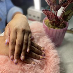 Medeiros Spa & Salon - Full set manicure