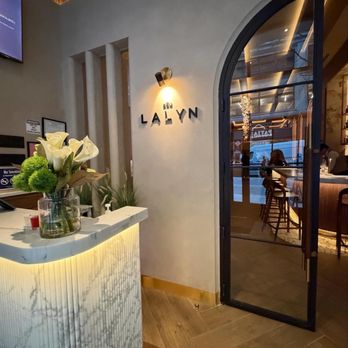 Lalyn - Inside - Thai Near Me - New York, New York