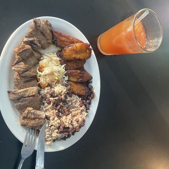 Fritanga - Carne asada, rice and black beans and sweet plantains. - Latin American Near Me - Saint Louis, Missouri Fritanga - Carne asada, rice and black beans and sweet plantains. - Latin American Near Me - Saint Louis, Missouri