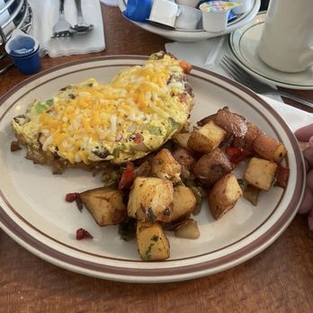 Evergreen Inn & Pub - Hot link Omelette - Pubs Near Me - San Jose, California