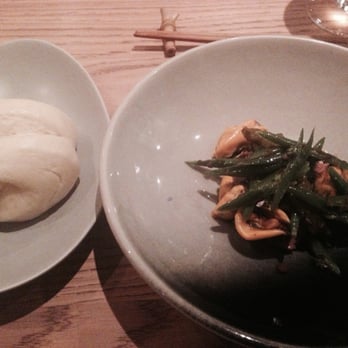 Yam'Tcha - Foie Gras, Mussels, String Beans, Pepper (Right) and Steamed Bun (Left) - Tea Rooms Near Me - Paris, 75