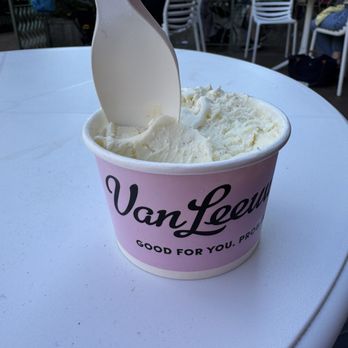 Van Leeuwen Ice Cream - Capitol Hill - Bank - Ice Cream & Frozen Yogurt Near Me - Washington, DC, District of Columbia Van Leeuwen Ice Cream - Capitol Hill - Bank - Ice Cream & Frozen Yogurt Near Me - Washington, DC, District of Columbia