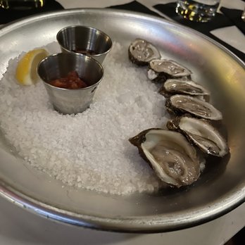PARA - Oysters - Bars Near Me - Charlotte, North Carolina PARA - Oysters - Bars Near Me - Charlotte, North Carolina
