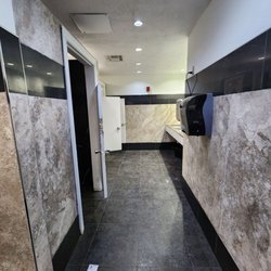 Hana Travel Plaza - Women's Restroom