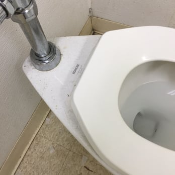Old Navy Outlet - Cleaned daily? - Men's Clothing Near Me - Waipahu, Hawaii