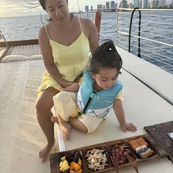 Kamoauli - Historical Tours Near Me - Honolulu, Hawaii