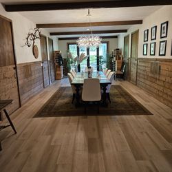 Black Cat Vineyard - The tasting room is so comfortable and elegant