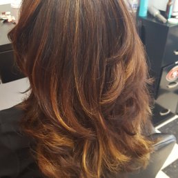 Best family place in town. Kendra is amazingly talented with diversity from High and Tight to high and low lights .
