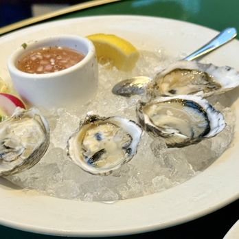 Merriman's Honolulu - Hawaiian Near Me - Honolulu, Hawaii Merriman's Honolulu - Hawaiian Near Me - Honolulu, Hawaii
