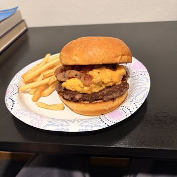 Capitol Burger - Mac and cheese burger made - Burgers Near Me - Torrey, Utah