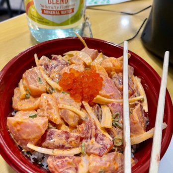 Hou Fish Market - Loved it my Hou Medley Bowl with Spicy Sauce - Poke Near Me - Honolulu, Hawaii Hou Fish Market - Loved it my Hou Medley Bowl with Spicy Sauce - Poke Near Me - Honolulu, Hawaii