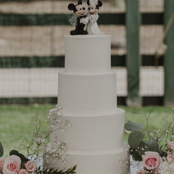 Amame Desserts - Our 4 tier wedding cake - Desserts Near Me Amame Desserts - Our 4 tier wedding cake - Desserts Near Me