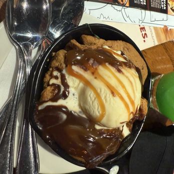 Outback Steakhouse - Cookie skillet - Steakhouses Near Me - Ledgewood, New Jersey Outback Steakhouse - Cookie skillet - Steakhouses Near Me - Ledgewood, New Jersey